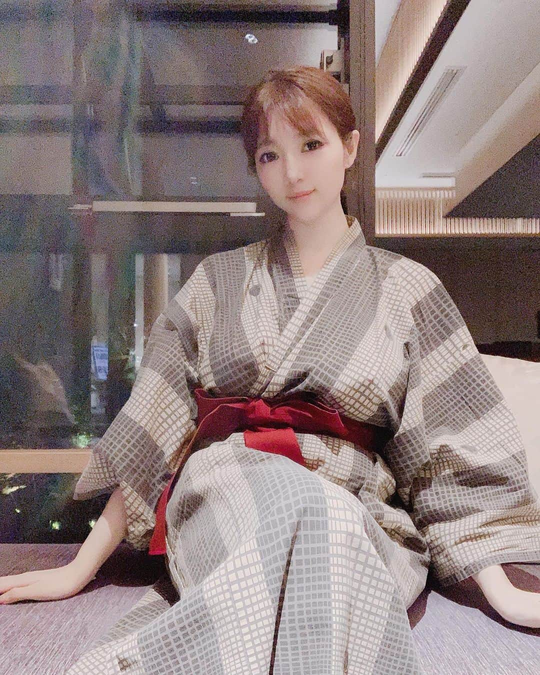 森下悠里さんのインスタグラム写真 - (森下悠里Instagram)「家族で月一温泉なんだけど 今回は箱根♨️ - #onsen #hotsprings #hakone #familytrip」9月23日 22時18分 - yuurimorishita