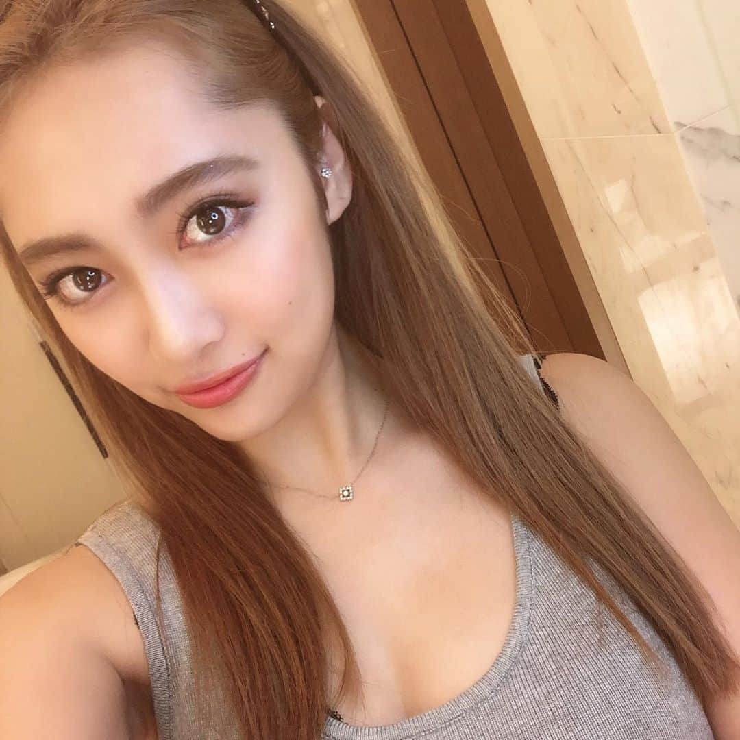 みうらうみさんのインスタグラム写真 - (みうらうみInstagram)「とぅるるん . 眉毛の上すぐ赤くなりがち笑 なんかはっぴー😈💕 . 常にはっぴーはっぴーgirlだよ🤭 . . . #happy #selfie #happygirl #instagood #セルフィー #ハッピーガール #みうらうみ」9月23日 22時23分 - miuraumi1207