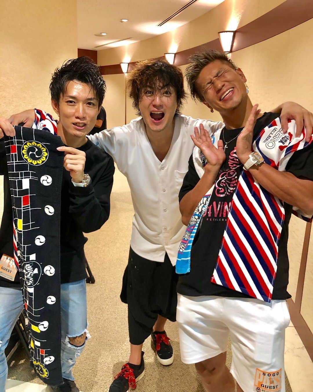 のインスタグラム：「今日は雄輔さんのLIVE in パシフィコ横浜😄✨ ・ 連日LIVE LIVEであげあげ(￣▽￣)笑🌻 ・ 本当いつも優しくてオモロい雄輔兄さんのLIVEはheartfulで最高✨ ・ @usk_kmj #遊助 さん #🌻 #LIVE #zero #ツアーお疲れ様でした✨ #パシフィコ横浜 @bizentattoo」