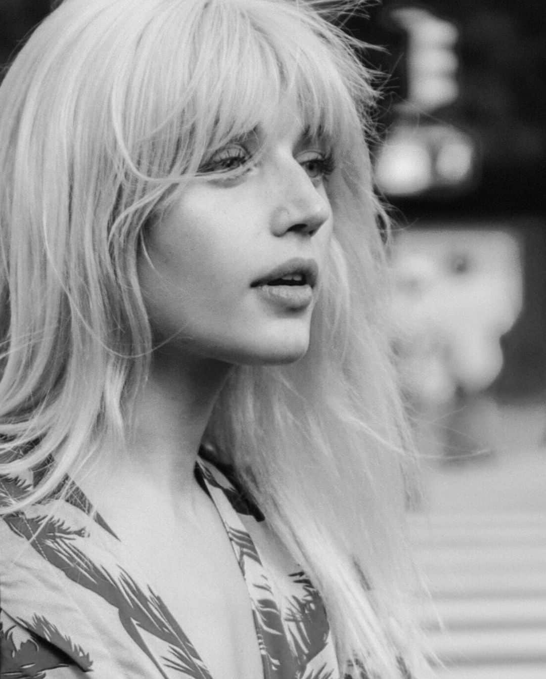 Nora O´Neilのインスタグラム：「Bangs are never a good idea but I’ve also had worse ideas?」