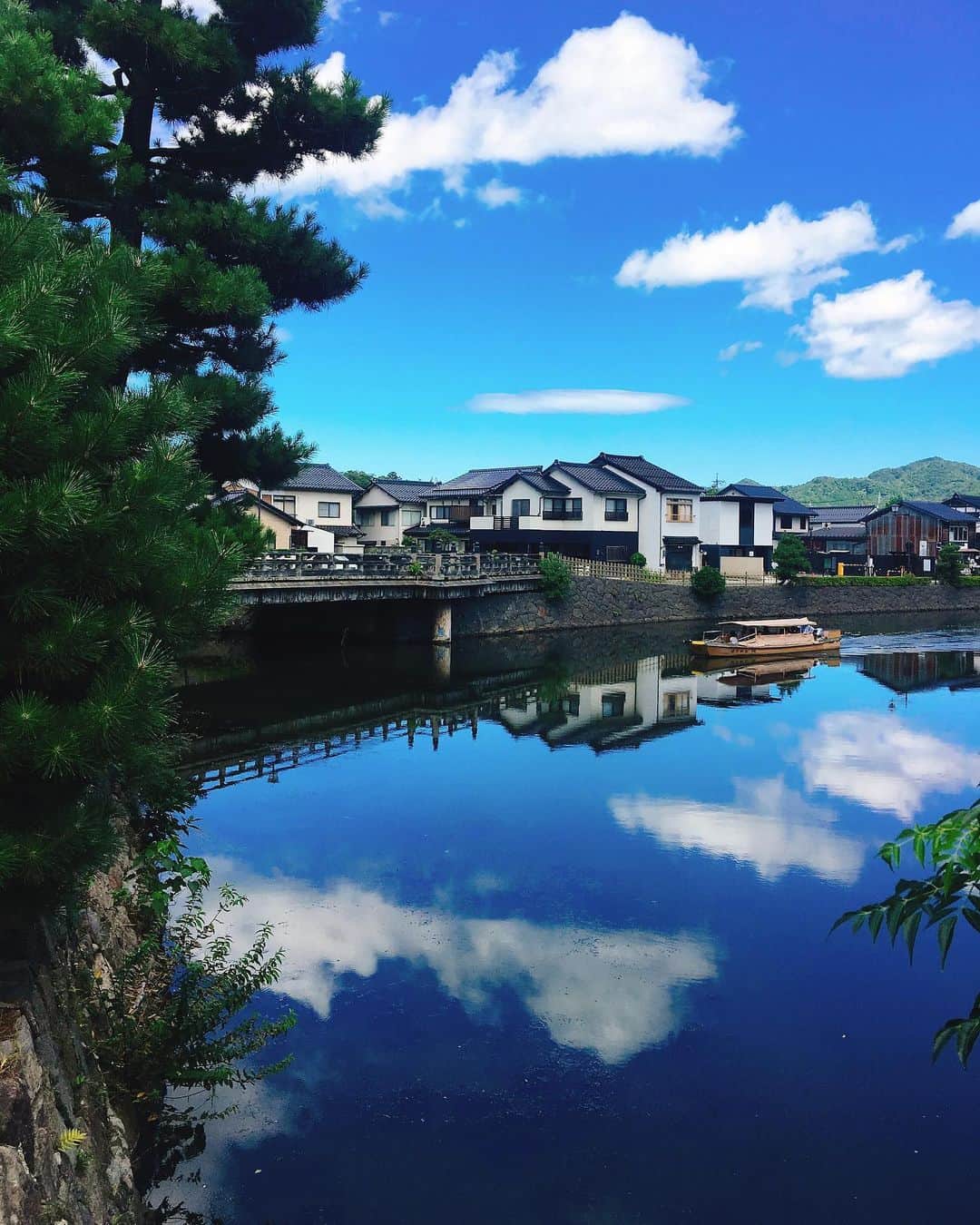 金巻ともこさんのインスタグラム写真 - (金巻ともこInstagram)「松江市街にある小泉八雲記念館へ。八雲の直筆手紙がすごくかわいかった。しかし風景が出来過ぎている。 #松江市街　#小泉八雲　#小泉八雲記念館  #おでかけ金巻」9月23日 23時32分 - tomotomoco