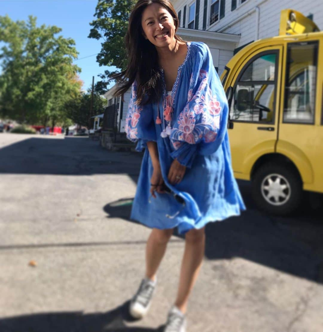 里田まいさんのインスタグラム写真 - (里田まいInstagram)「息子が撮ってくれた一枚(^^) 夏終わりだなぁ、、、と思ったら今日暑い！」9月23日 23時45分 - maisatoda_official