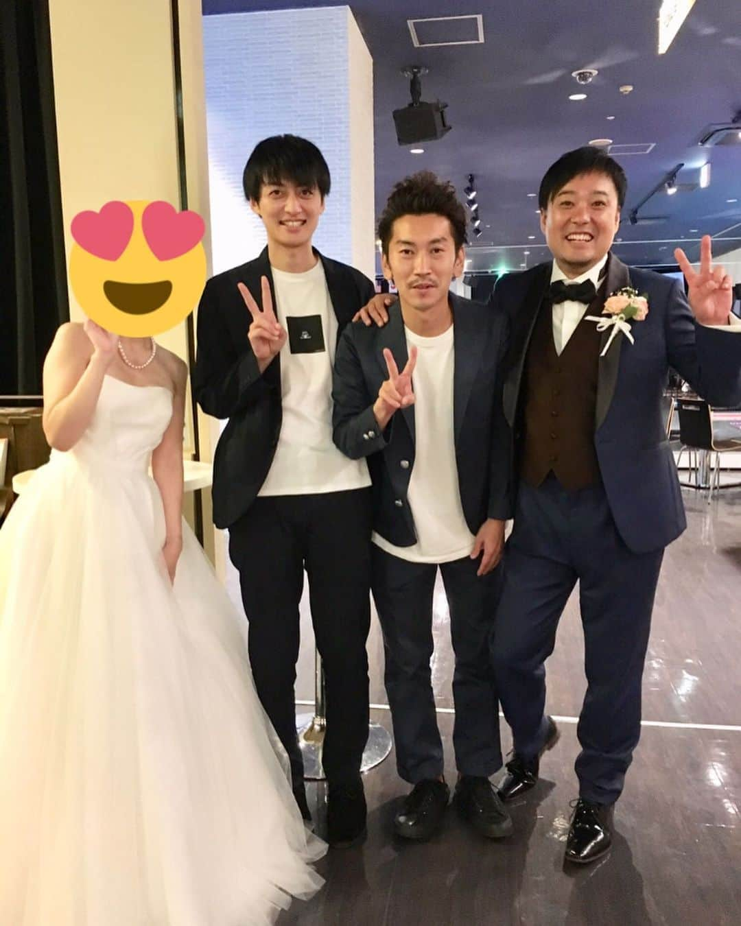 たかのりさんのインスタグラム写真 - (たかのりInstagram)「タナからイケダ池田さんの結婚披露パーティーに参加させて頂きました。 周平魂の本名が池田周平でタナからイケダの池田さんと同姓同名漢字も一緒という事でタナイケさん漫才させて頂きました。余興に呼んで頂いた池田さんありがとうございました。 美人な奥さんで素敵なパーティー、終始楽しい会でした。 池田さん末永くお幸せに。」9月23日 23時59分 - takanoritribe