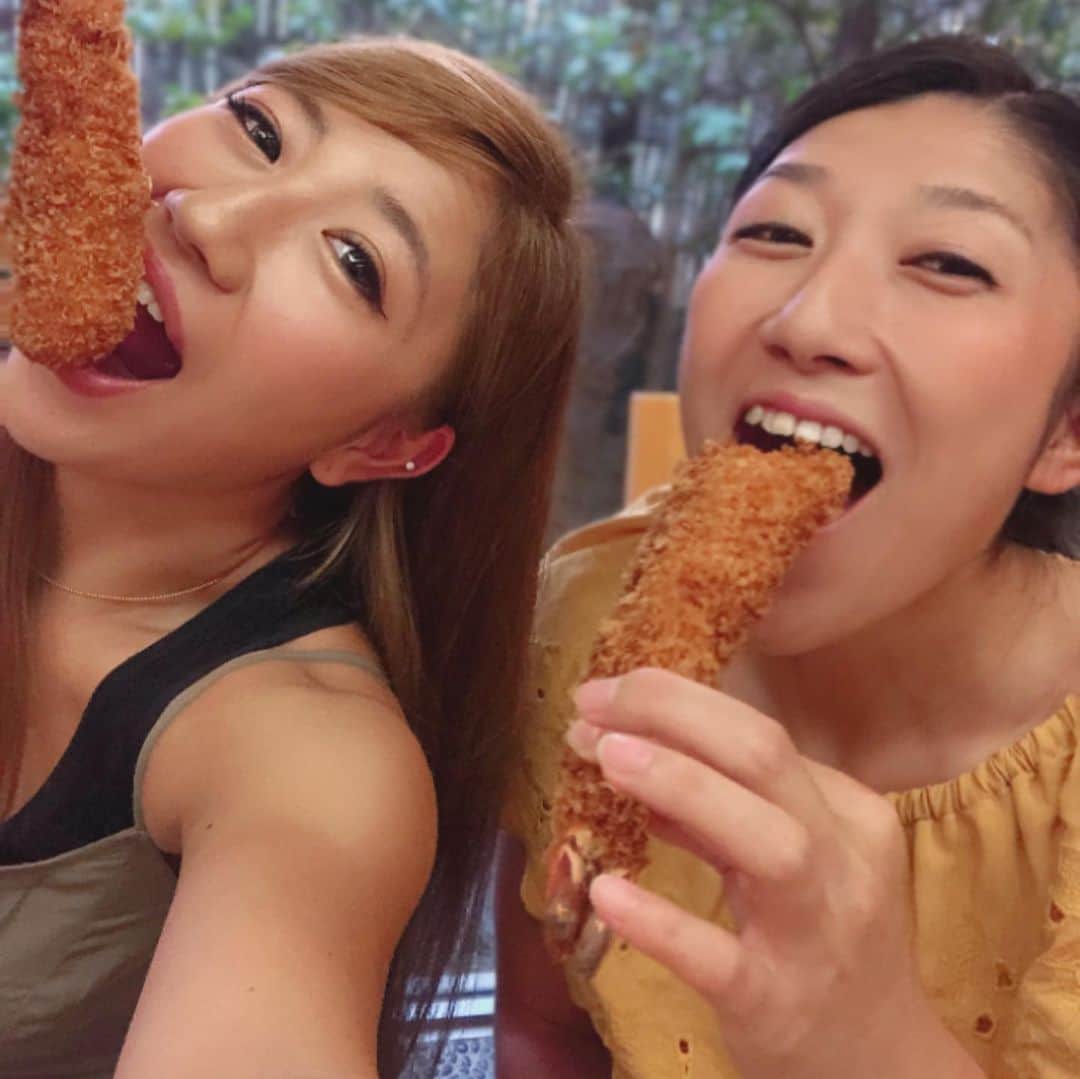 宮川杏奈さんのインスタグラム写真 - (宮川杏奈Instagram)「3連休ラストは買い物からの 家族でとみ家day🍤💕 . 22日ぶりに🍺飲んだら1杯で酔えた。笑 . あーちゃん明日東京帰っちゃうけど また来月会えるからね‼️ . 昨日今日でもはやチートデーを超えて たらふく食べましたぁ🤤💕 お腹はち切れそうww . また明日から頑張ろーっと！！！ . 3連休楽しかったなぁ⭕️ ありがとう🍀」9月24日 0時00分 - an1221na