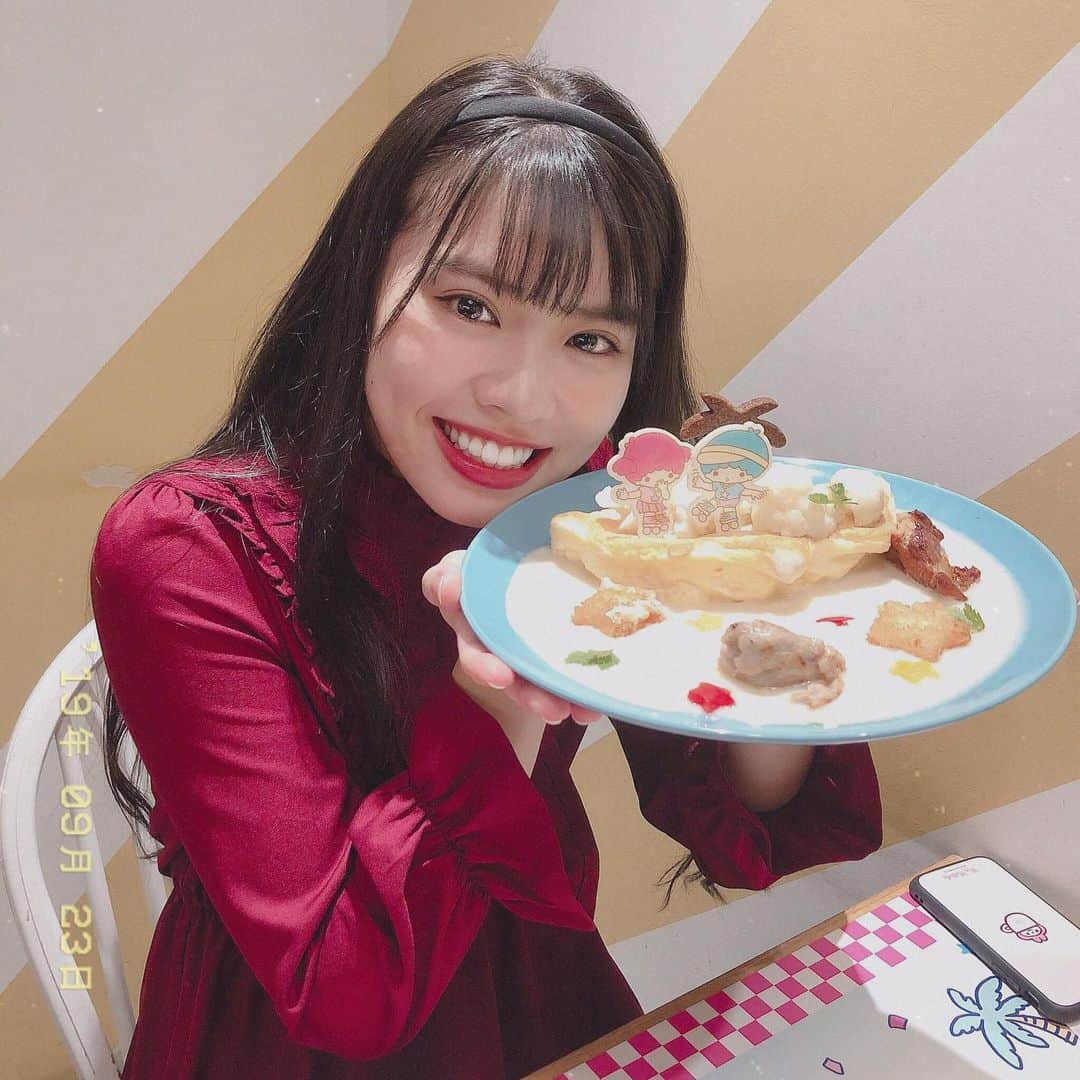 「SNOW」顔認識カメラアプリのグルメインスタ