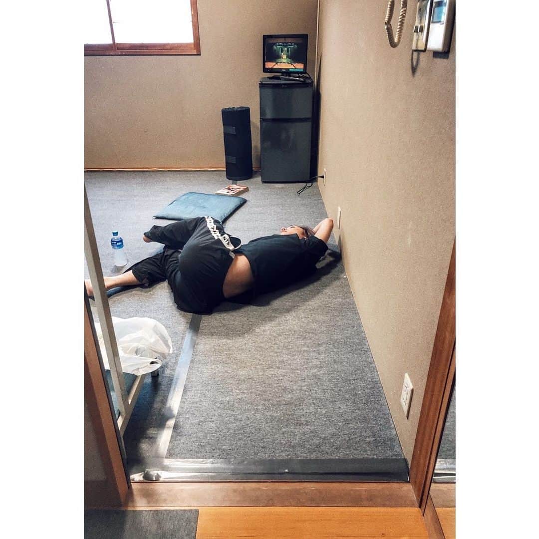 須賀健太のインスタグラム：「お誕生日おめでとう。 いつもご飯誘ってくれてありがとう。」