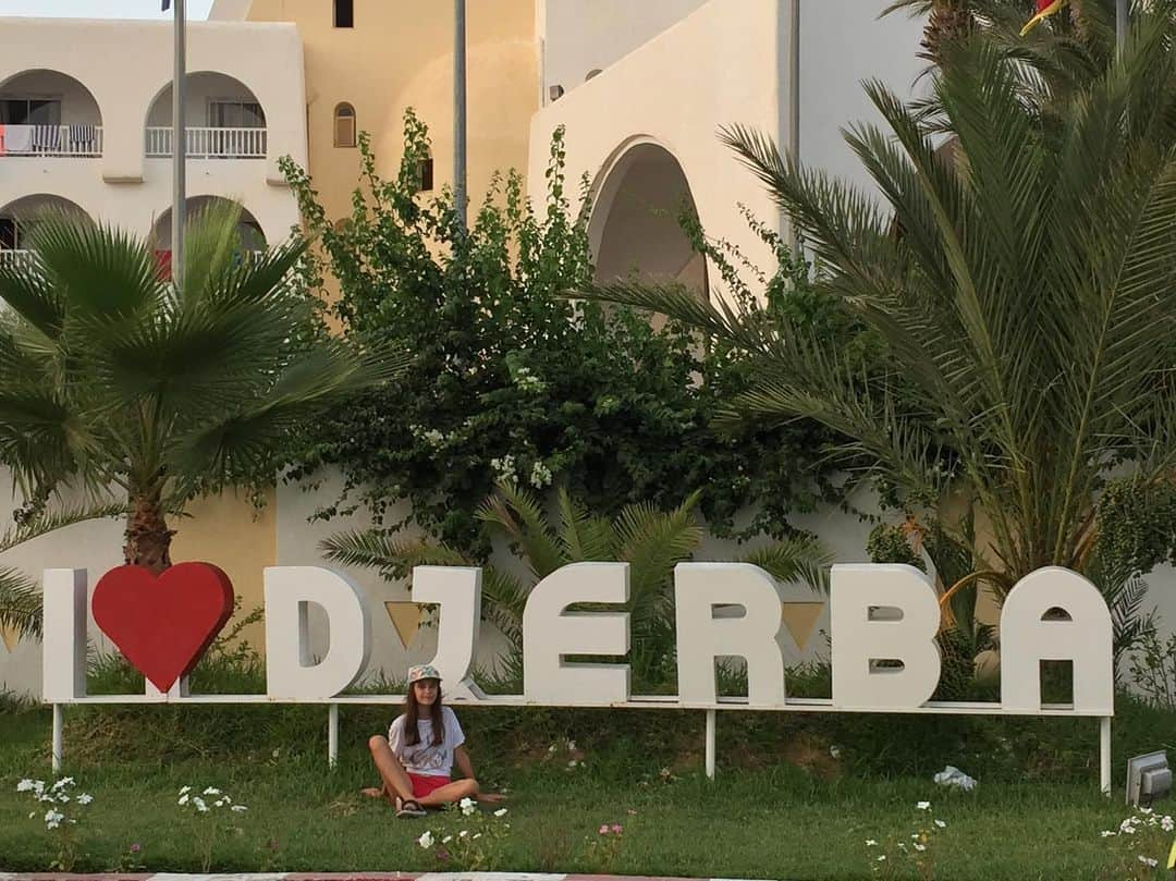 クリスティーナ・パカリーナさんのインスタグラム写真 - (クリスティーナ・パカリーナInstagram)「I ❤️ Djerba . #джерба #тунис #djerba #tunisia #🇹🇳 #лето2019 #отдыхаю #мореморе #солнце🌞 #пляж🌴 #кристинапакарина #i_love_djerba」9月24日 0時31分 - kristipakarina