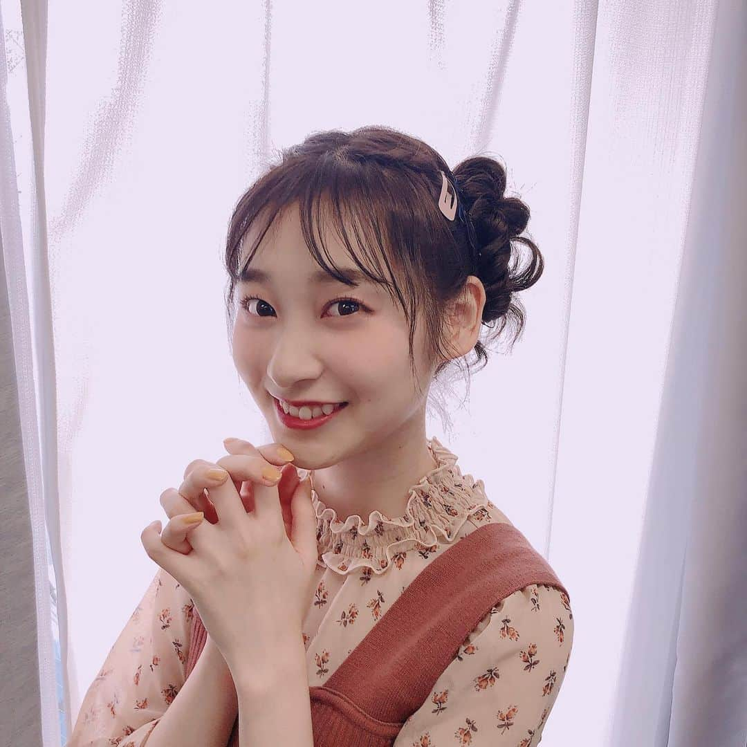 山下七海さんのインスタグラム写真 - (山下七海Instagram)「髪型はこんなでした🍓🍓 #ココどこ #ヘアメイク」9月24日 0時48分 - aishite773