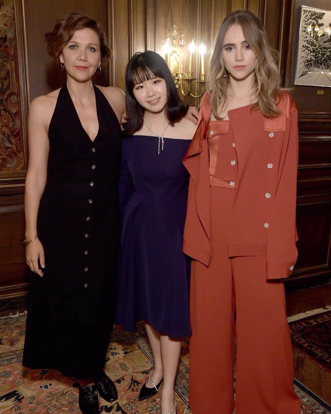 アディアムさんのインスタグラム写真 - (アディアムInstagram)「Designer #HanakoMaeda pictured with #MaggieGyllenhaal and #SukiWaterhouse at the #SS20 Dinner.」9月24日 0時58分 - adeam