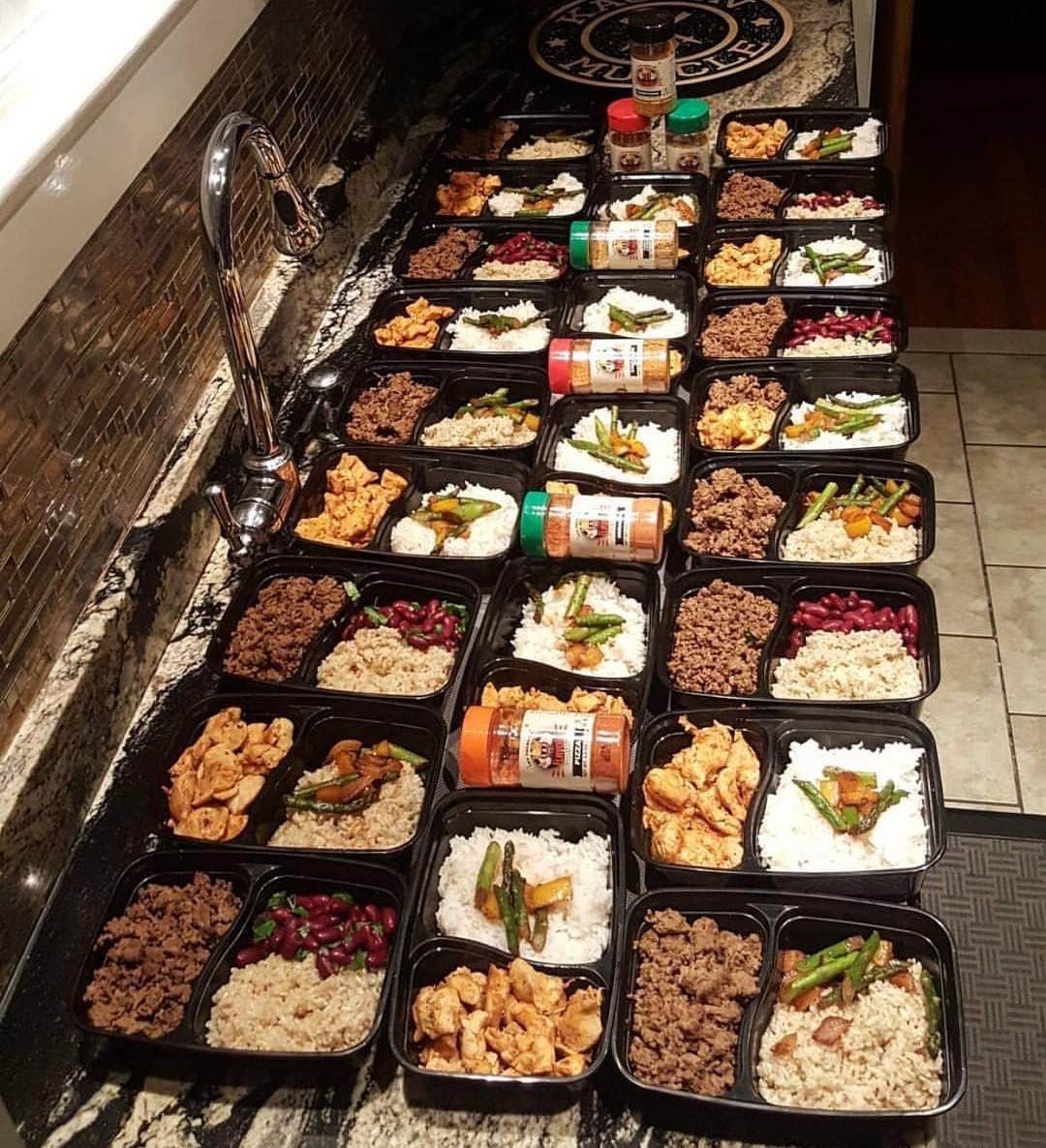 Flavorgod Seasoningsさんのインスタグラム写真 - (Flavorgod SeasoningsInstagram)「Spice up your Meals for a healthier 2019! Meal Prep by ⁠ -⁠ Build Your Own Bundle Now!!⁠ Click the link in my bio @flavorgod ✅www.flavorgod.com⁠ -⁠ Meal prep by: @onglaphai⁠ -⁠ FlavorGod Seasonings:⁠ 🌿Made Fresh⁠ ☀️Gluten free⁠ 🥑Paleo⁠ ☀️KOSHER⁠ 🌊Low salt⁠ ⚡️NO MSG⁠ 🚫NO SOY⁠ ⏰Shelf life is 24 months⁠ -⁠ 🌏 I Ship World Wide🌍⁠ ⁠ -⁠ #food #foodie #flavorgod #seasonings #glutenfree #mealprep  #keto #seasonings #paleo  #seasonings  #kosher #seasonings  #breakfast #lunch #dinner #yummy #delicious #foodporn」9月24日 1時00分 - flavorgod