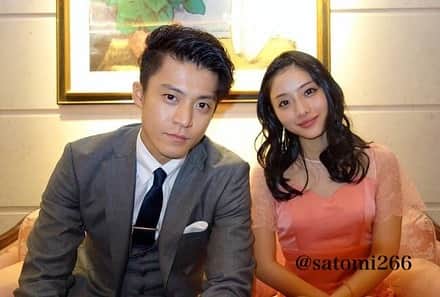 のインスタグラム：「最近リッチプアウーマン見てまたハマってしまった🤭 もう一度共演して欲しいな〜なんて思ってみたり、、、🥺♥ ¯¯¯¯¯¯¯¯¯¯¯¯¯¯¯¯¯¯¯¯¯¯¯¯¯¯¯¯¯¯¯¯¯¯¯¯¯¯¯¯¯¯¯¯¯¯¯¯¯ 리치 푸어 우먼보고 또한 의존했다🤭 다시 출연했으면 좋겠다〜🥺♥ #石原さとみ #小栗旬 #ishiharasatomi #satomiishihara #ogurishun #リッチプアウーマン #richman #리치맨 #이시하라사토미 #오구리슌 #loveyourself #l4like #lll #likeforfollow」