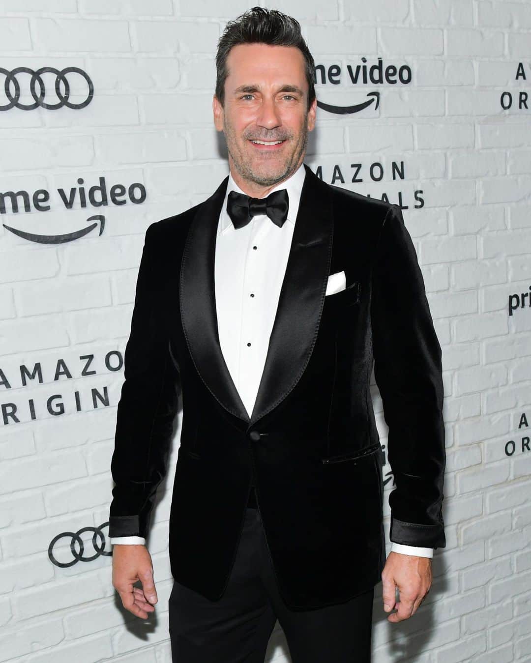 トムフォードさんのインスタグラム写真 - (トムフォードInstagram)「Jon Hamm wore a black TOM FORD velvet cocktail jacket to the 71st Annual Primetime Emmy Awards in Los Angeles. #TOMFORD #Emmys」9月24日 1時26分 - tomford