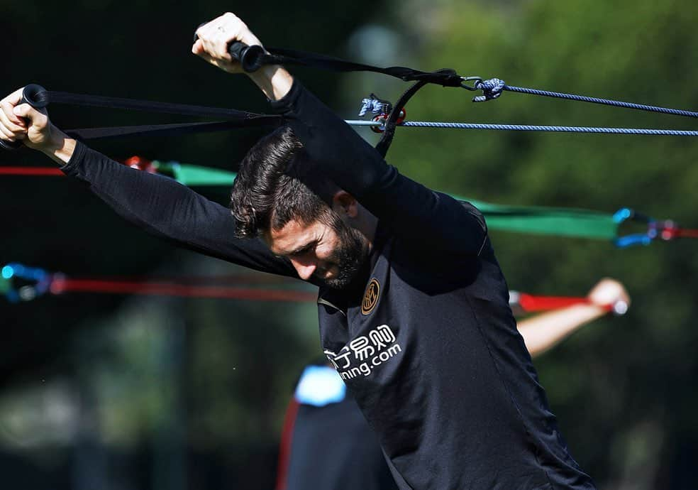 インテルナツィオナーレ・ミラノさんのインスタグラム写真 - (インテルナツィオナーレ・ミラノInstagram)「FACES AT TRAINING 💪🏼👀📸 #Inter #ForzaInter #Training #Workout #Football」9月24日 1時27分 - inter