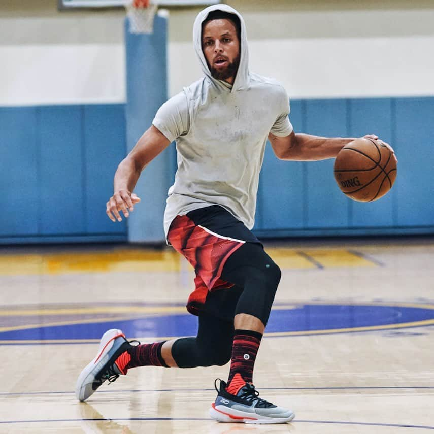 Sneaker Newsさんのインスタグラム写真 - (Sneaker NewsInstagram)「@stephencurry30 wears the upcoming UA Curry 7 signature shoe during a hard workout on the court. This "UNDRTD" colorway drops on 11/1. Hit the link in our bio for more details.」9月24日 1時52分 - sneakernews