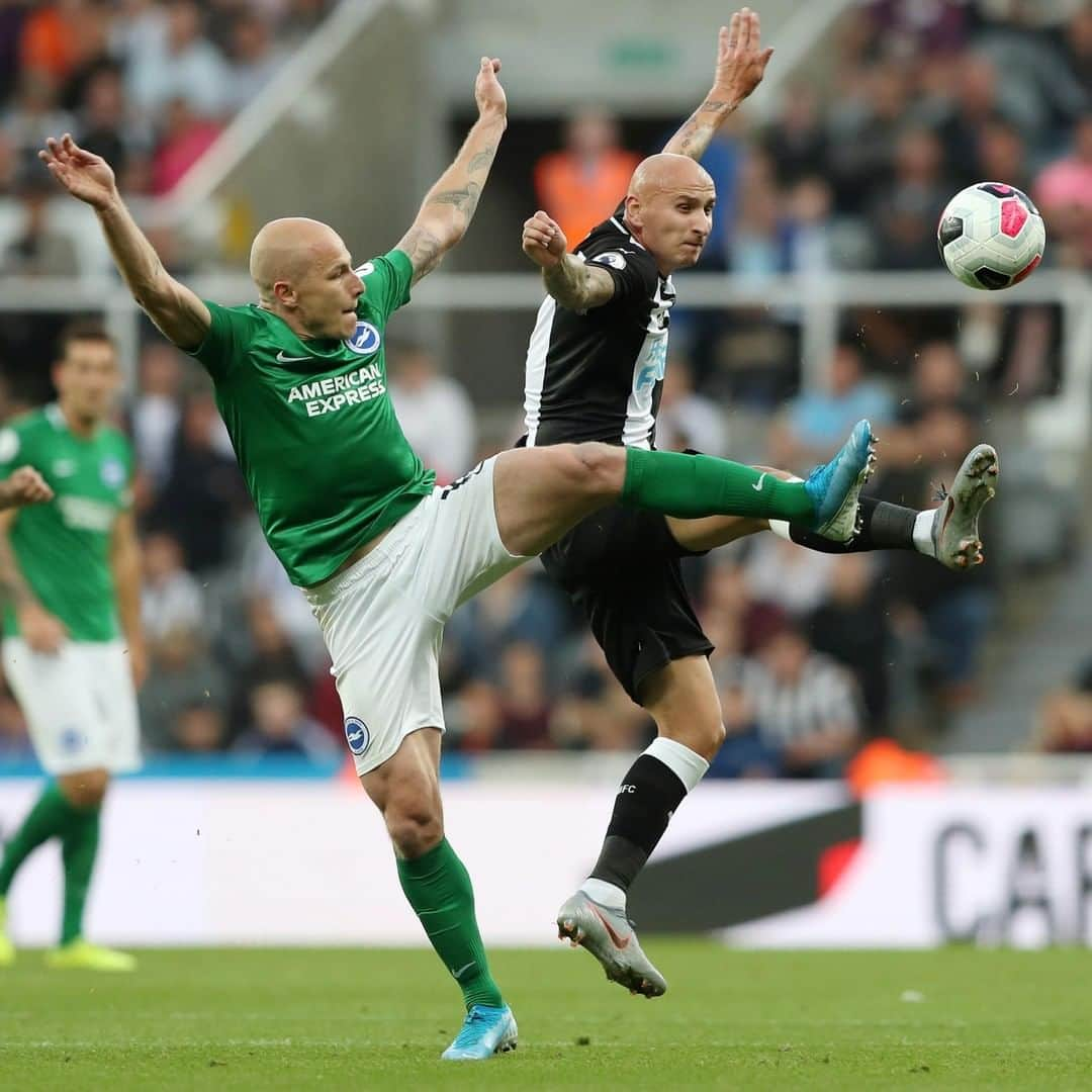 プレミアリーグさんのインスタグラム写真 - (プレミアリーグInstagram)「Throw your hands in the air like you just don’t care… 🙆‍♂️🙆‍♂️ #PL #PremierLeague @nufc @officialbhafc」9月24日 1時59分 - premierleague