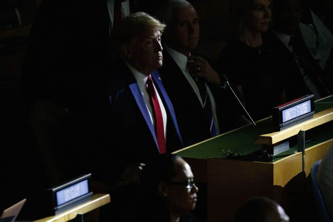 TIME Magazineさんのインスタグラム写真 - (TIME MagazineInstagram)「President Trump made an unscheduled and brief stop at the @unitednations' Climate Action summit in New York on Sept. 23. The lights were already dimmed, and the program had begun, the Associated Press reports. #Trump listened in for about 15 minutes, to speakers including German Chancellor Angela Merkel and Indian Prime Minister Narendra Modi, before leaving. “Earth is issuing a chilling cry: Stop," U.N. Secretary-General @antonioguterres said as he opened the summit. Read more at the link in bio. Photograph by @evanvucci—@apnews」9月24日 2時28分 - time