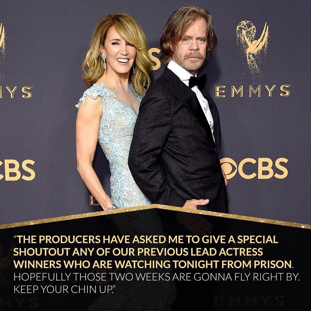 E! Onlineさんのインスタグラム写真 - (E! OnlineInstagram)「There was no host at last night's #Emmys, but there were plenty of digs. Link in bio for the rough shout out to Felicity Huffman's 14 day prison sentence and the night's 7 biggest jaw-droppers. (📷: Getty Images)」9月24日 2時42分 - enews