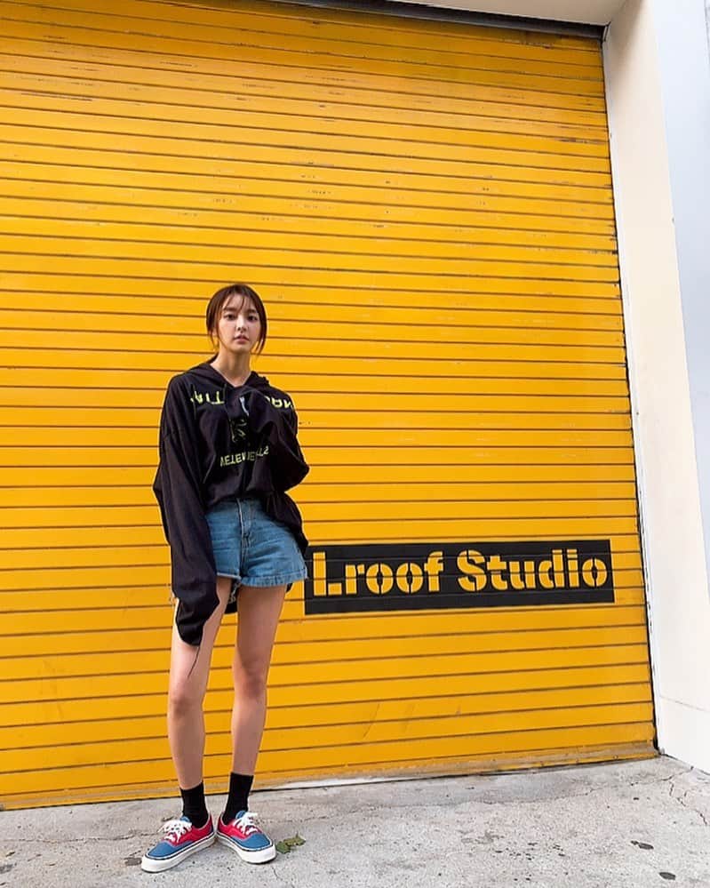 チョン・ユミのインスタグラム：「끝났당!🐥🌻🚕💛」