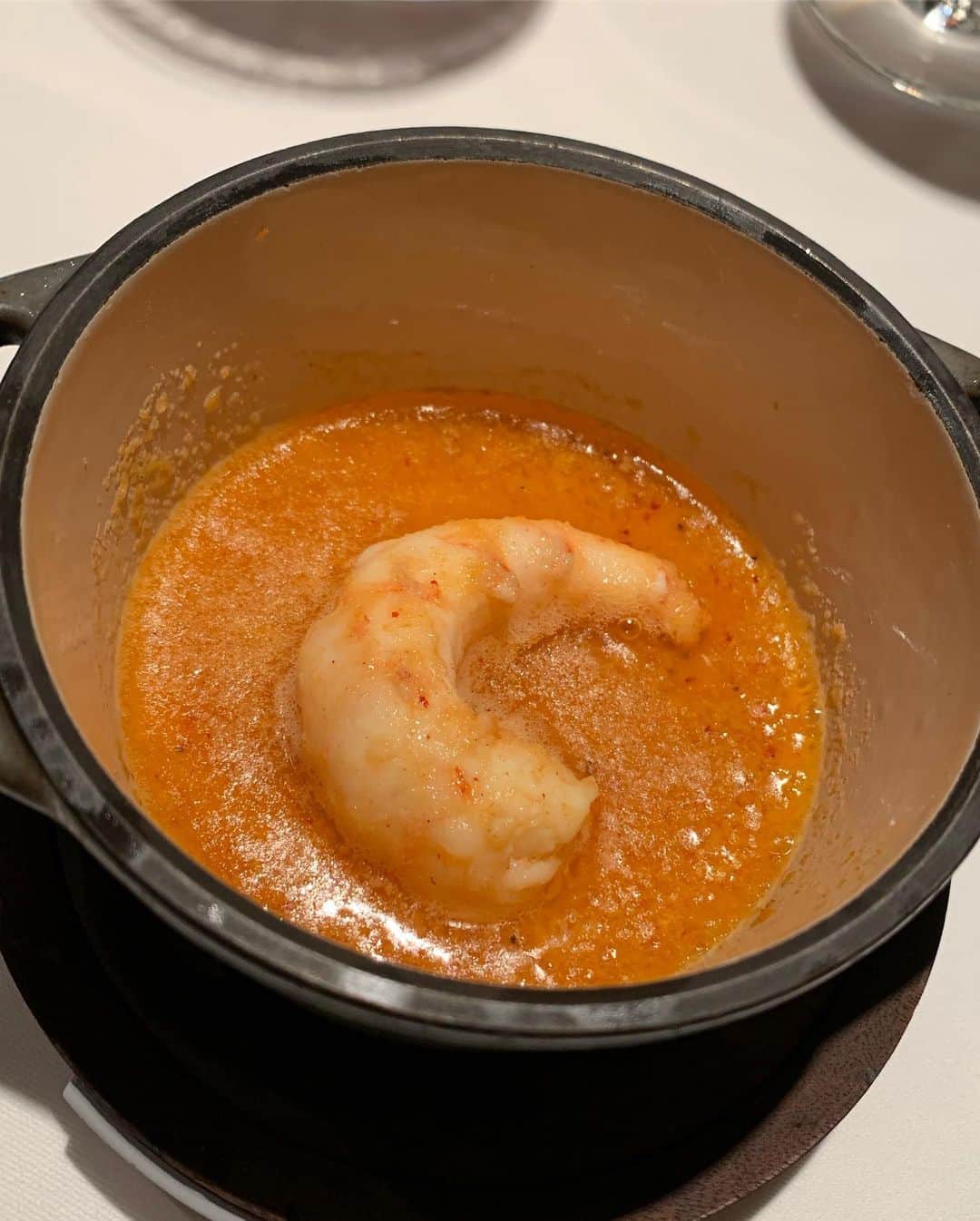 藤田志穂さんのインスタグラム写真 - (藤田志穂Instagram)「コース料理なんていつ振りだろう？？ ・ 中華料理とスペイン料理が交互に出てきてどれも美味しかった🤤 ・ 何より こんなゆっくり＆お腹いっぱい食べたの久々過ぎて😍 ・ @babyrose0925  @emllce  おめでとう㊗️🎉 ・ リフレッシュさせてくれて @sou_nagashima も有り難う🙏✨ ・ #happybirthday  #おめでとう #愉快な仲間 #転倒には気をつけて 🤣 #中華料理 #スペイン料理 #textura」9月24日 13時13分 - shiho_fujita44