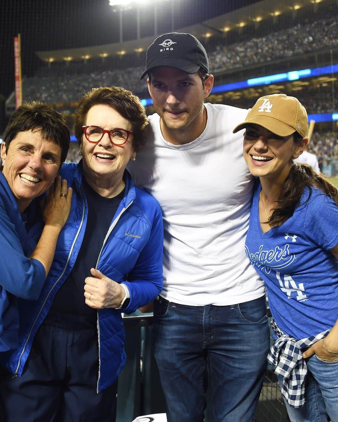 Just Jaredさんのインスタグラム写真 - (Just JaredInstagram)「Ashton Kutcher and Mika Kunis went to the Dodgers game over the weekend with tennis legend Billie Jean King and her partner Ilana Kloss! #AshtonKutcher #MilaKunis #BillieJeanKing Photos: @dodgers」9月24日 5時52分 - justjared