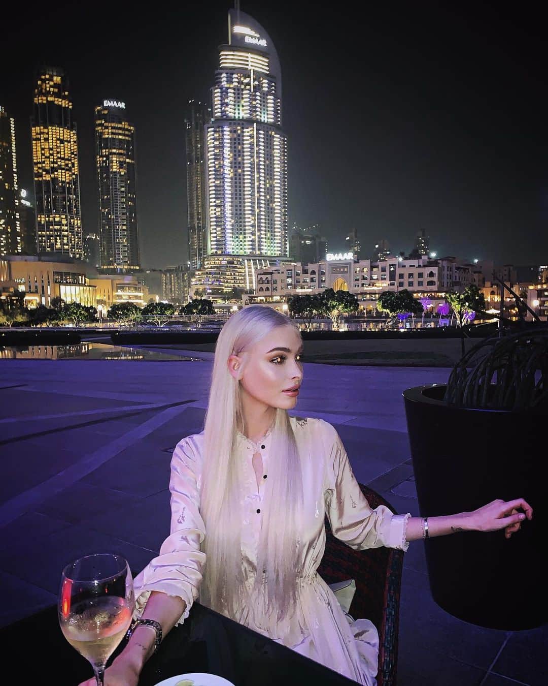Alena Shishkovaさんのインスタグラム写真 - (Alena ShishkovaInstagram)「Dubai 💘」9月24日 6時36分 - missalena.92