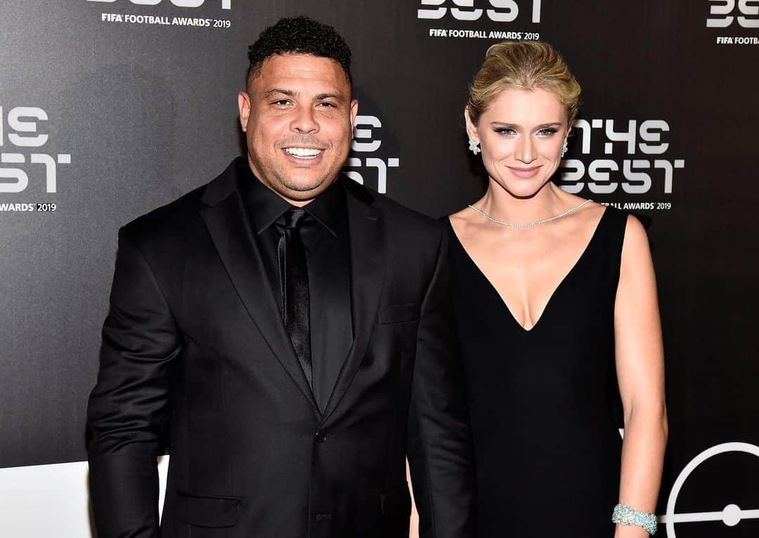 ロナウドのインスタグラム：「Congratulations FIFA for the amazing ceremony! It’s always a pleasure to be present. #thebest #fifafootballawards」