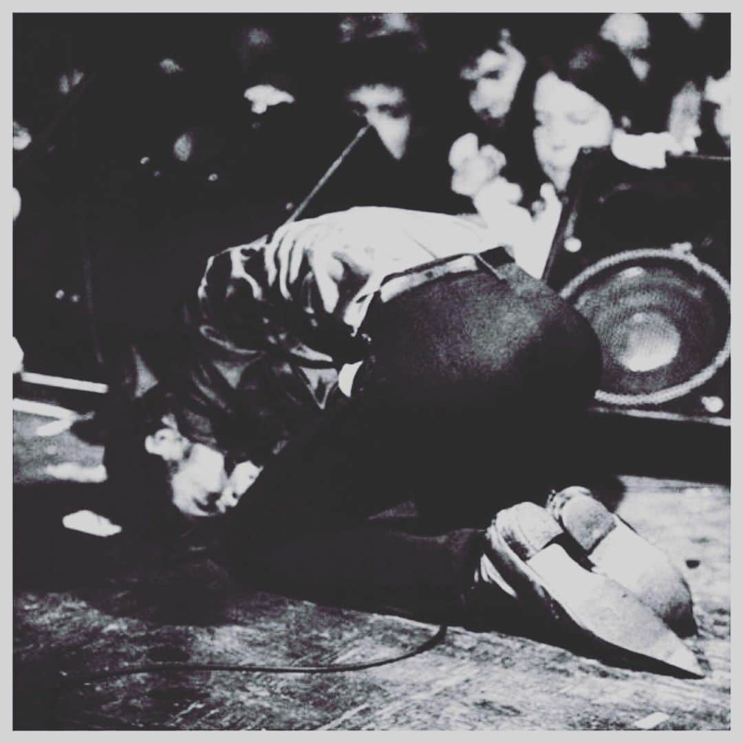 JR・ボーンのインスタグラム：「”ALONENESS AND LONELINESS ARE TWO VERY DIFFERENT THINGS”  #Repost @__nitch ・・・ Nick Cave // "I am sorry I have taken so long to answer this question... I have carried it with me all this time, wanting to answer, but never quite knowing how... Aloneness and loneliness are two very different things... I spend much of my time alone; I always have. I have learnt that being alone, as bereft as it perhaps feels to some, is busy with meaning and disclosure. For me, it is an essential place that intensifies the essence of oneself, in all its rampant need. It is the site of demons and sudden angels and raw truths; a quiet, haunted place and a place of unforeseen understandings. A place of unmasking and unveiling. It can be industrious or melancholic or frightening, sometimes all at the same time, yet within it there is a feeling of a latent promise that holds great power...aloneness holds moments that tremble on the brink of revelation and great change. And then there is loneliness, which is aloneness without choice, an enforced condition that yearns for recognition, to be seen and to be heard... It struck me that your question didn’t have to be answered, but simply acknowledged; that to reach out to you, as you reached out to me, could in itself be the answer and, perhaps, a remedy...to say to you, you are not alone, we are here, and that we, a multitude, are thinking of you."」