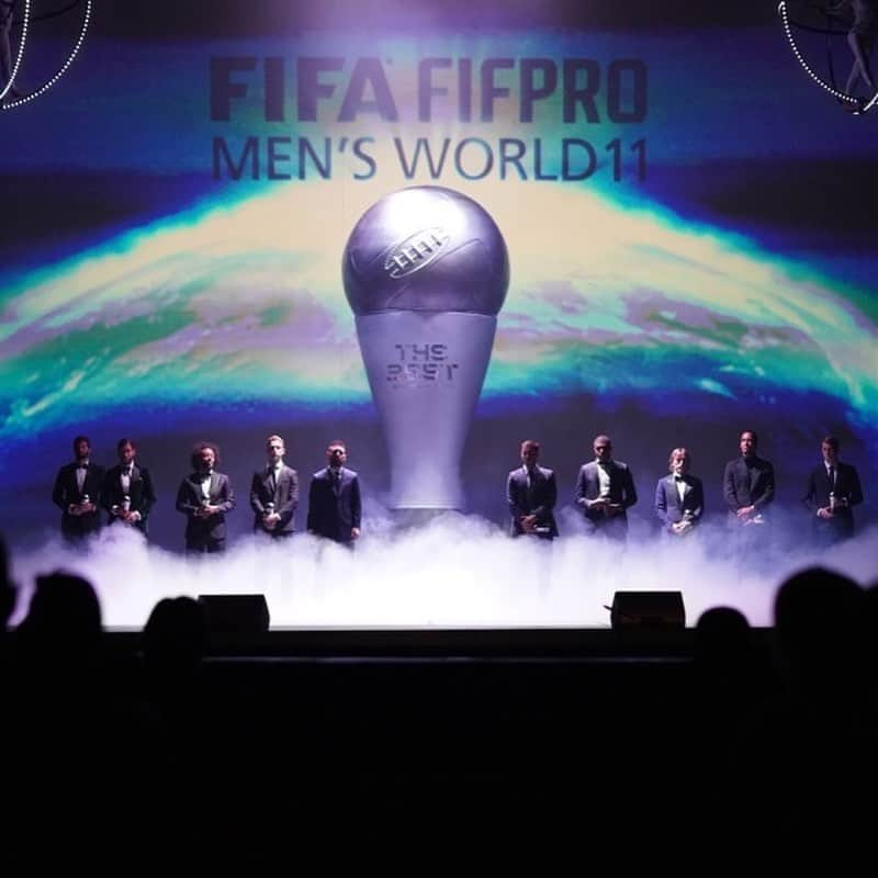 ゲキサカさんのインスタグラム写真 - (ゲキサカInstagram)「メッシがFIFA最優秀選手賞を受賞!4年ぶり史上最多6度目、女子最優秀選手はラピーノ、最優秀監督はクロップが受賞  #メッシ @leomessi #thebest #fifa #男子年間最優秀選手賞 #ラピーノ #女子年間最優秀選手賞 #クロップ #男子年間最優秀監督賞 #soccer #football #サッカー #⚽️ #gekisaka #ゲキサカ」9月24日 9時22分 - gekisaka