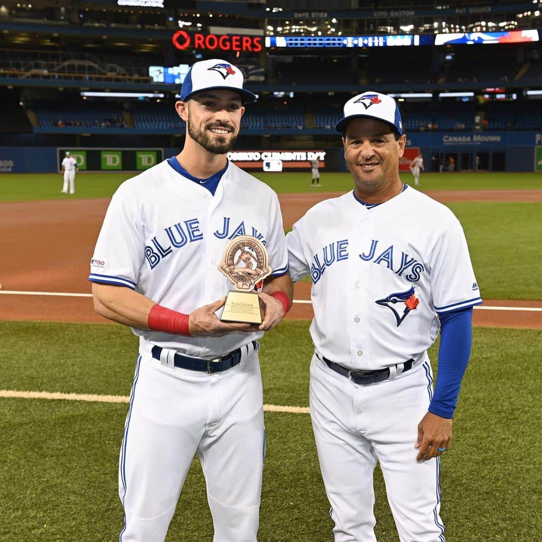 トロント・ブルージェイズさんのインスタグラム写真 - (トロント・ブルージェイズInstagram)「Roberto Clemente Award nomination AND a career-high in homers? What a day, @rgrich15 👏 #LetsGoBlueJays」9月24日 9時49分 - bluejays