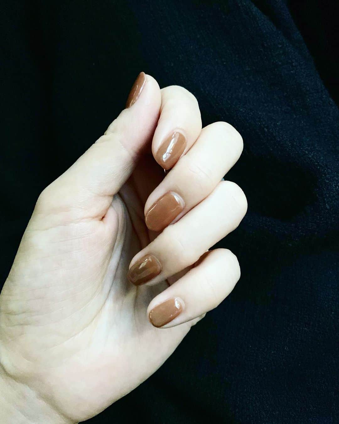 二ノ宮和佳子さんのインスタグラム写真 - (二ノ宮和佳子Instagram)「先日、CUT&COLOR ✂︎ そして、ネイルも💅同時にやって頂きましたー ホント、時短で助かる‼︎ すっかり、ショートです これからの季節、タートルとのコーデが楽しそう そして、ネイルも秋カラーに  @hamaguchiyuichi  @gite_hair スタッフの皆様、いつもありがと  #gite #hair #cut #color」9月24日 10時28分 - wakako.ninomiya