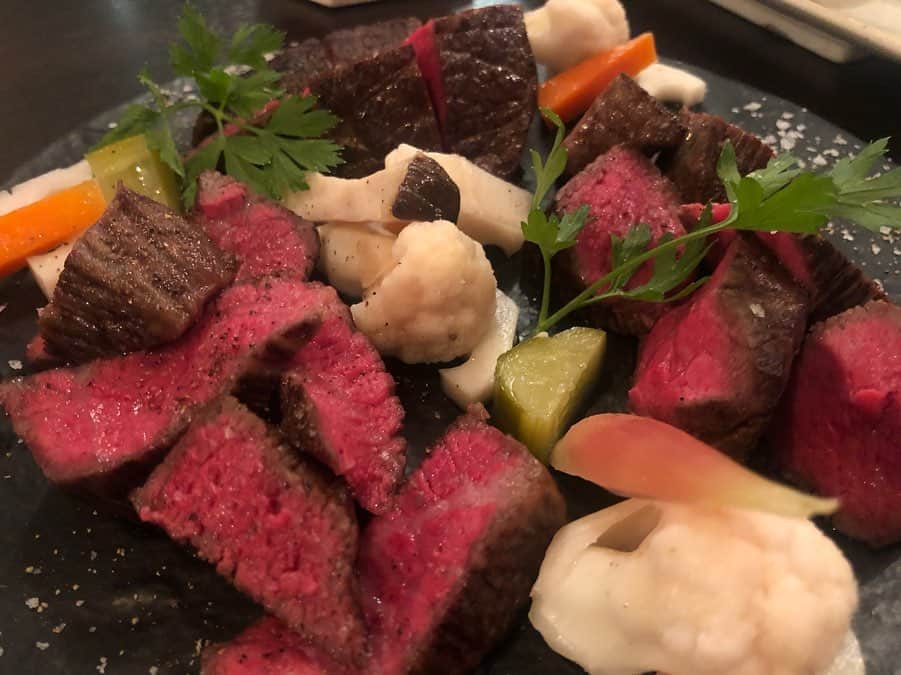 大田明奈さんのインスタグラム写真 - (大田明奈Instagram)「恵比寿にある美味しいお肉やさん😋 美味しかったよぅ❤️ シメはカレーライス🍛」9月24日 10時47分 - moreakee