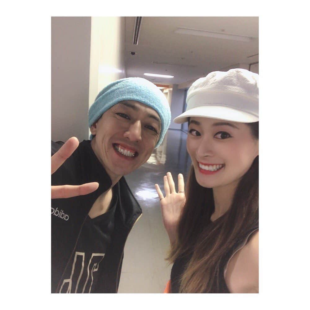 夢月せらさんのインスタグラム写真 - (夢月せらInstagram)「最近の観劇録✩.*˚ ＊梅棒【ウチの親父が最強】 初演も見たしLegendでも見る度に感動して大好きな作品。 キャストさんも変わり、楽しみにしていましたが、、、本当に素晴らしかった。初演以上に号泣。 私の最初のウルポイント、あいうえおんがく♬がまた見れて嬉しかった😭 そして文ステで一緒だったひでや。彼がいたから私の涙腺はぶっ壊れたんだと思います😭😭😭 長くなるので割愛しますが、多和田任益 は本当に素晴らしかった😭👏 やっぱり梅棒作品はすごい‼️ ＊柿喰う客【御披楽喜】 初めての柿喰う客でした‼️やしきさんは本当にすごいなー。文ステとは全然違う。役者の芝居だけでノンストップ60分。テンポ感、台詞の量…とにかく圧倒されっぱなしでした。 あの集中力…さっちゃんやこうきの新たな一面も知れて本当に感動しました。  最近いいモノ観れて心がホクホク❤私も頑張らねば\(°Д° )/」9月24日 11時10分 - seramutsuki