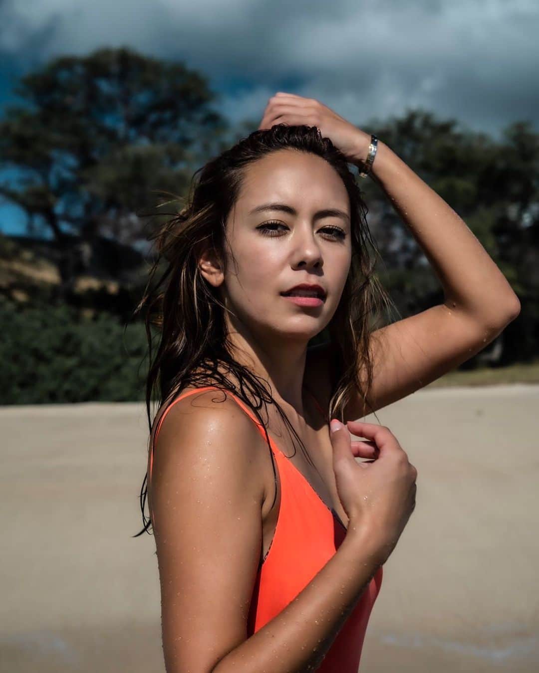 のインスタグラム：「That’s a wrap🙌 @hikarimtbr . . . . . #thatsawrap #underwater #underwaterphotography #makuabeach #oahu #hawaii #水中撮影 #お疲れ様ー #ハワイ」