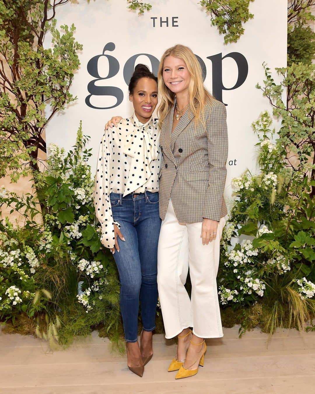 Banana Republic さんのインスタグラム写真 - (Banana Republic Instagram)「@gwynethpaltrow chatted with @kerrywashington for an episode of our Women on Top podcast with @goop. Tune in to the link in bio for new episodes every Tuesday morning (through October 22). And yes, these badass women are rocking BR. #ItsBanana #BRNoBoundaries」9月24日 11時24分 - bananarepublic