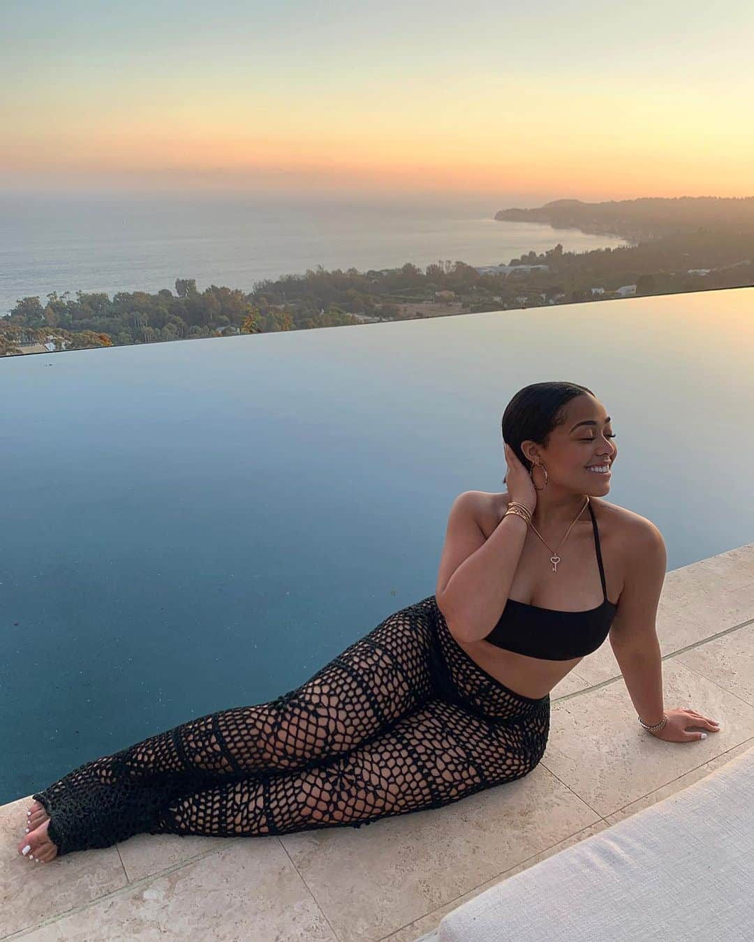 ジョーディン・ウッズさんのインスタグラム写真 - (ジョーディン・ウッズInstagram)「22 and feeling blessed 🙏🏽🖤」9月24日 11時41分 - jordynwoods