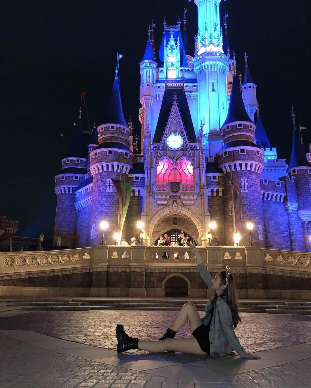 のインスタグラム：「シンデレラ城でっ🏰💎✨」