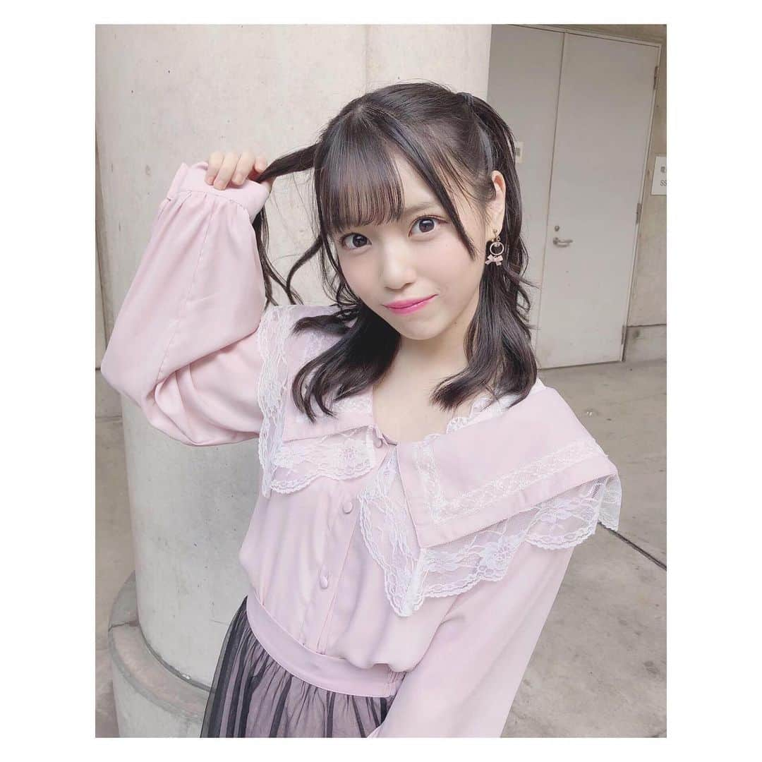 岩田陽菜さんのインスタグラム写真 - (岩田陽菜Instagram)「#ハーフツインテール VS #ツインテール﻿ ﻿ どっち派ですか〜〜☺️💕💕﻿ ﻿ ﻿ #ヘアアレンジ #アイドル #うさぎ #rabbit﻿ ﻿ #私服 #ankrouge #tittyandco #ブラウス #skirt #スカート #レース #かわいい #ピンク #pink」9月24日 21時37分 - hina_naso_stu48