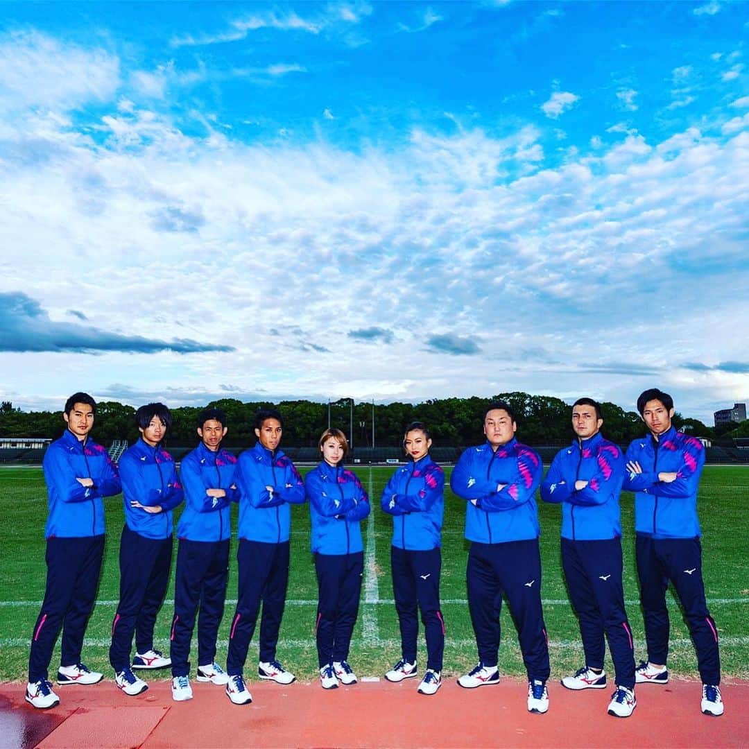 金井大旺のインスタグラム：「2020年モデル🆕 MTC全体で撮りました。 シューズは🇯🇵カラー👍🏼 mizunoでいつかリレー走ってみたい。 ©️Agence SHOT #mizuno #mizunotrackclub #step本店 #110mH #2020model」