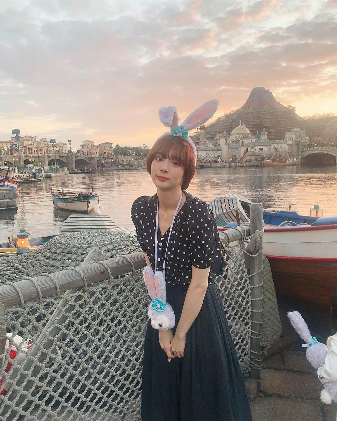 岡田紗佳さんのインスタグラム写真 - (岡田紗佳Instagram)「ちょっと前に行ったディズニー🐰  #ステラルー #ディズニー #ディズニーシー #ディズニーコーデ #なんかドット着ちゃう」9月24日 21時56分 - sayaka_okada