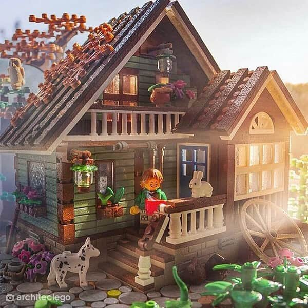 LEGOさんのインスタグラム写真 - (LEGOInstagram)「Fall is here 🍂 What's your favorite part of the season? Thanks to @architeclego for inspiring us with amazing 📸  #LEGO #Fall #UGC #legogram」9月24日 22時07分 - lego