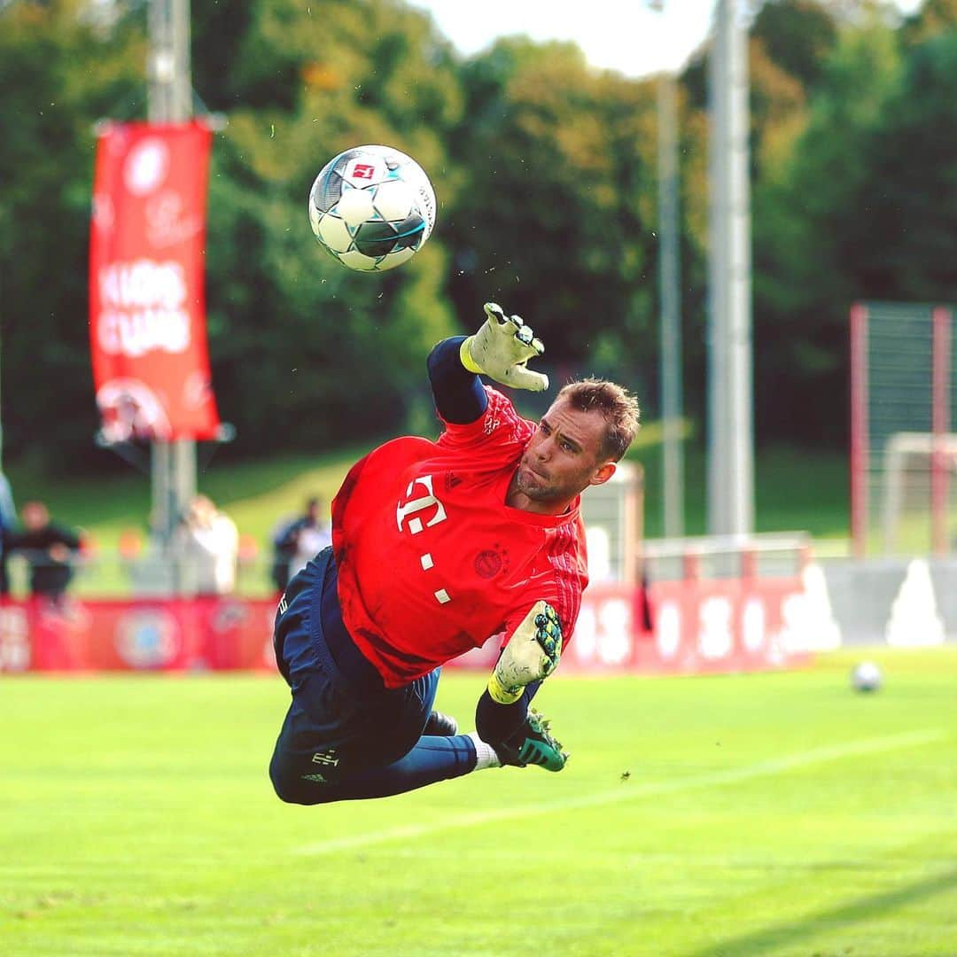 バイエルン・ミュンヘンさんのインスタグラム写真 - (バイエルン・ミュンヘンInstagram)「#NeuerTheWall ⛔️⚽️ #FCBayern #MiaSanMia @manuelneuer」9月24日 22時22分 - fcbayern