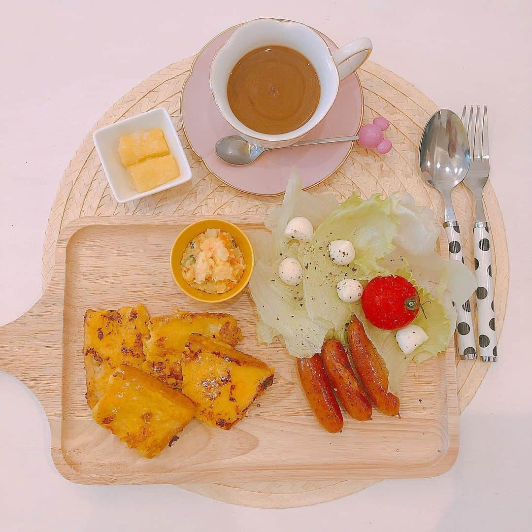 天木じゅんさんのインスタグラム写真 - (天木じゅんInstagram)「Today's brunch🍽🥣🍞🍅🍍 . . #天木ごはん #brunch」9月24日 14時30分 - jun.amaki