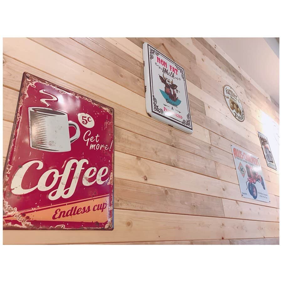 有明ゆなさんのインスタグラム写真 - (有明ゆなInstagram)「練馬にオープンして 話題のバーガーハウス 【GOOD MUNCHIES(グッド マンチーズ)】 セカンドブランドが 原宿竹下通りにオープン！！！ 行ってきちゃったよ･:*+.\(( °ω° ))/.:+ . 外観もお洒落だし テイクアウトの場所も可愛い♡ 店内もアメリカンな雰囲気が好きだった！ . . . . #Farmsbygoodmunchies #ファームズバイグッドマンチーズ #原宿ランチ #渋谷カフェ #原宿カフェ #渋谷ランチ #原宿グルメ #渋谷グルメ #pr #コラボベース #ハンバーガー #ハンバーガー🍔 #竹下通り #テイクアウト #takeout #原宿 #オシャレ #おしゃれ #カワイイ #可愛い #かわいい」9月24日 14時31分 - ariake_yuna