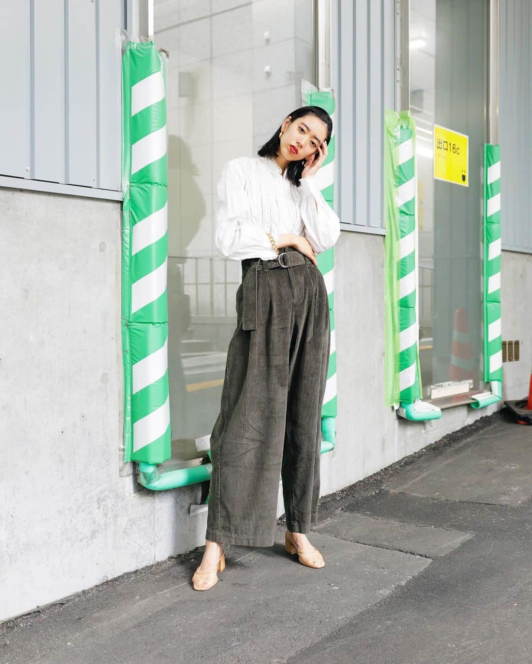 Droptokyoさんのインスタグラム写真 - (DroptokyoInstagram)「TOKYO STREET STYLE Name: @___akira_i  Pants: @gap_jp  #ギャップコーデュロイ#Gapコーデュロイ#コーデュロイ#pr #droptokyo#tokyo#japan#streetscene#streetfashion#streetwear#streetculture#fashion Photography: @dai.yamashiro」9月24日 16時29分 - drop_tokyo