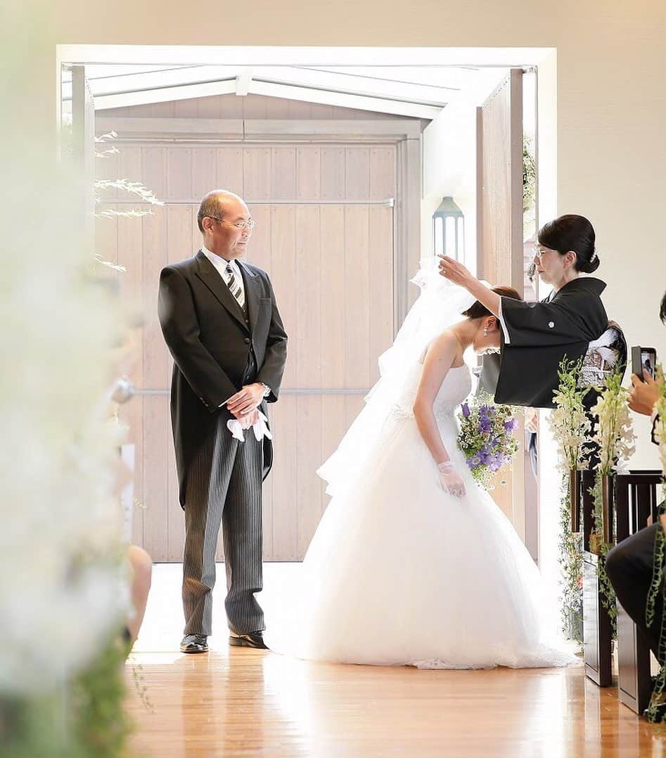 KIYOMIZU京都東山 公式さんのインスタグラム写真 - (KIYOMIZU京都東山 公式Instagram)「@kiyomizu_kyoto_higashiyama をフォローして、 『#kiyomizu京都東山』 『#kiyomizu花嫁』 『#スタイルズ花嫁』 をつけて投稿してくださいね＊ . 結婚式という大切な一日◎ ご家族に伝えたい想いがあるはずです＊ おふたりの想いが伝わる素敵な結婚式になるよう 全力でサポート致します♡ . ---------------------- . ▼ブライダルフェアの予約は インスタのTOPからcheck⚐ ＞＞＞ @kiyomizu_kyoto_higashiyama. #スタイルズ花嫁 #dress #kyoto #kiyomizu #wedding #weddingdress #ウェディングドレス #ウェディングレポ #チャペル #ブライダルフェア #プレ花嫁 #卒花 #披露宴 #日本中のプレ花嫁さんと繋がりたい #結婚式 #結婚式場 #結婚式準備 #京都 #京都花嫁#関西花嫁  #marryxoxo #Dressy花嫁 #maricuru #maricuru卒花アンバサダー #ベールダウン#バージンロード」9月24日 17時02分 - kiyomizu_kyoto_higashiyama
