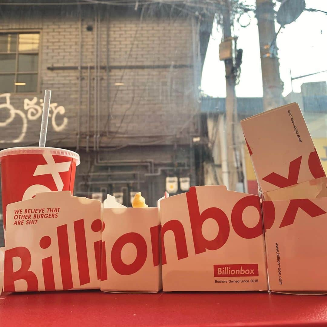 イ・ダウィさんのインスタグラム写真 - (イ・ダウィInstagram)「영원하라  #billionbox」9月24日 18時01分 - _real_dd