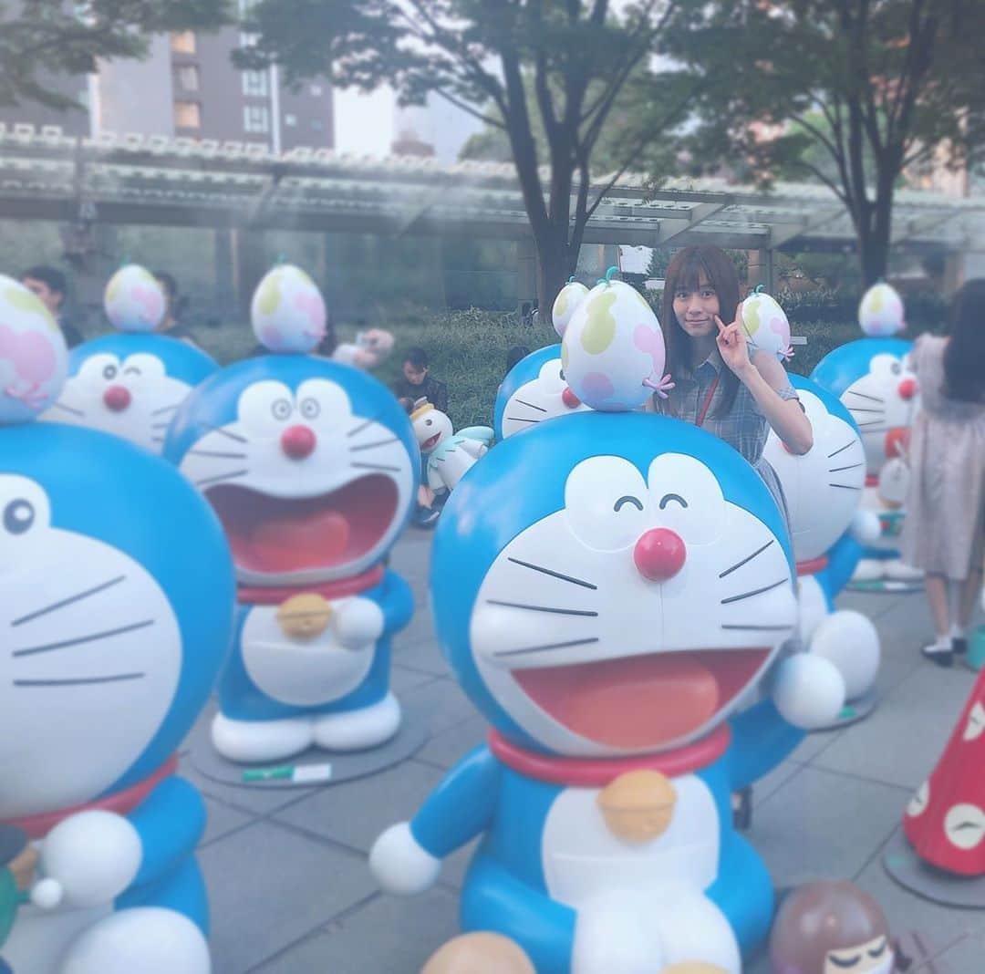内木志のインスタグラム：「7❣️ ドラえもんが… 7匹？７人？も！ ドラえもんと友達になりたい人生だった… #ドラえもん #遭遇」