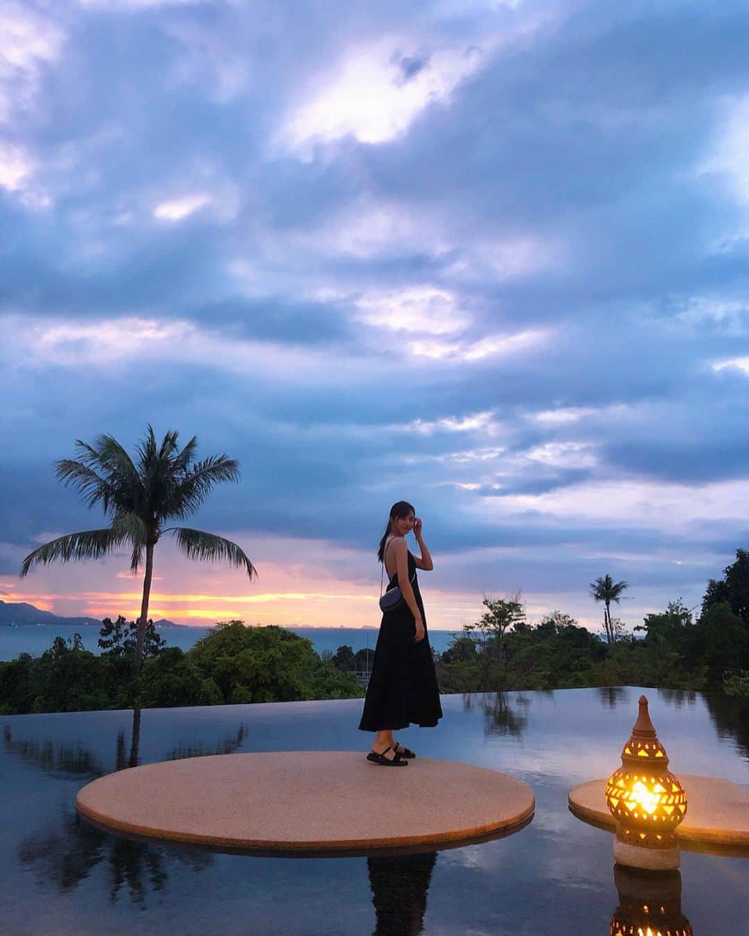 大伴理奈さんのインスタグラム写真 - (大伴理奈Instagram)「Sunset. サンセット前に土砂降りになったから 見れないかなって思ったけど ギリギリ晴れて これもまた綺麗だった🌅😊 #THAI美人 #タイ国際航空 #samui #サムイ島 #Thailand #ritzcarltonkohsamui」9月24日 19時48分 - rina_otomo