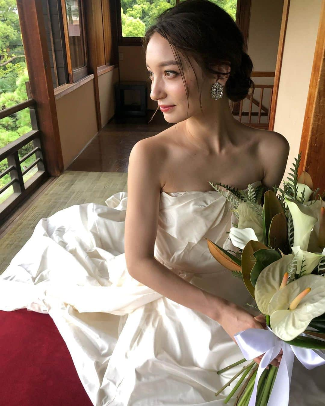 山神アリシアさんのインスタグラム写真 - (山神アリシアInstagram)「@soshuen_bridal in KOBE 👰 . . . . #wedding #bride #bridetobe #japan #kobe #蘇州園花嫁 #蘇州園 #神戸 #ウェディング #結婚式 #プレ花嫁 #ドレス #式場 #ブーケ #アリウェディング」9月24日 20時50分 - aliciayamagami