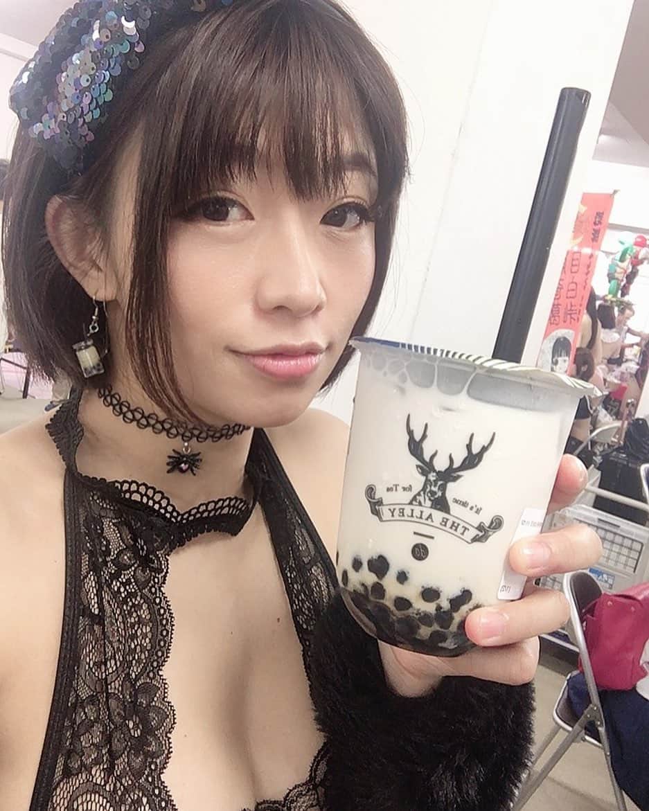 のインスタグラム：「ここのが一番好き #THEALLEY #黒糖タピオカ」
